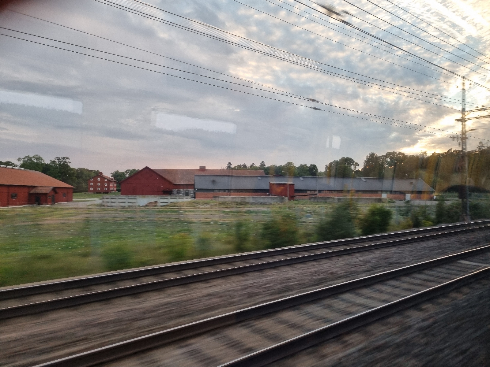 Mjukglass, A/C, Tågresa genom natten