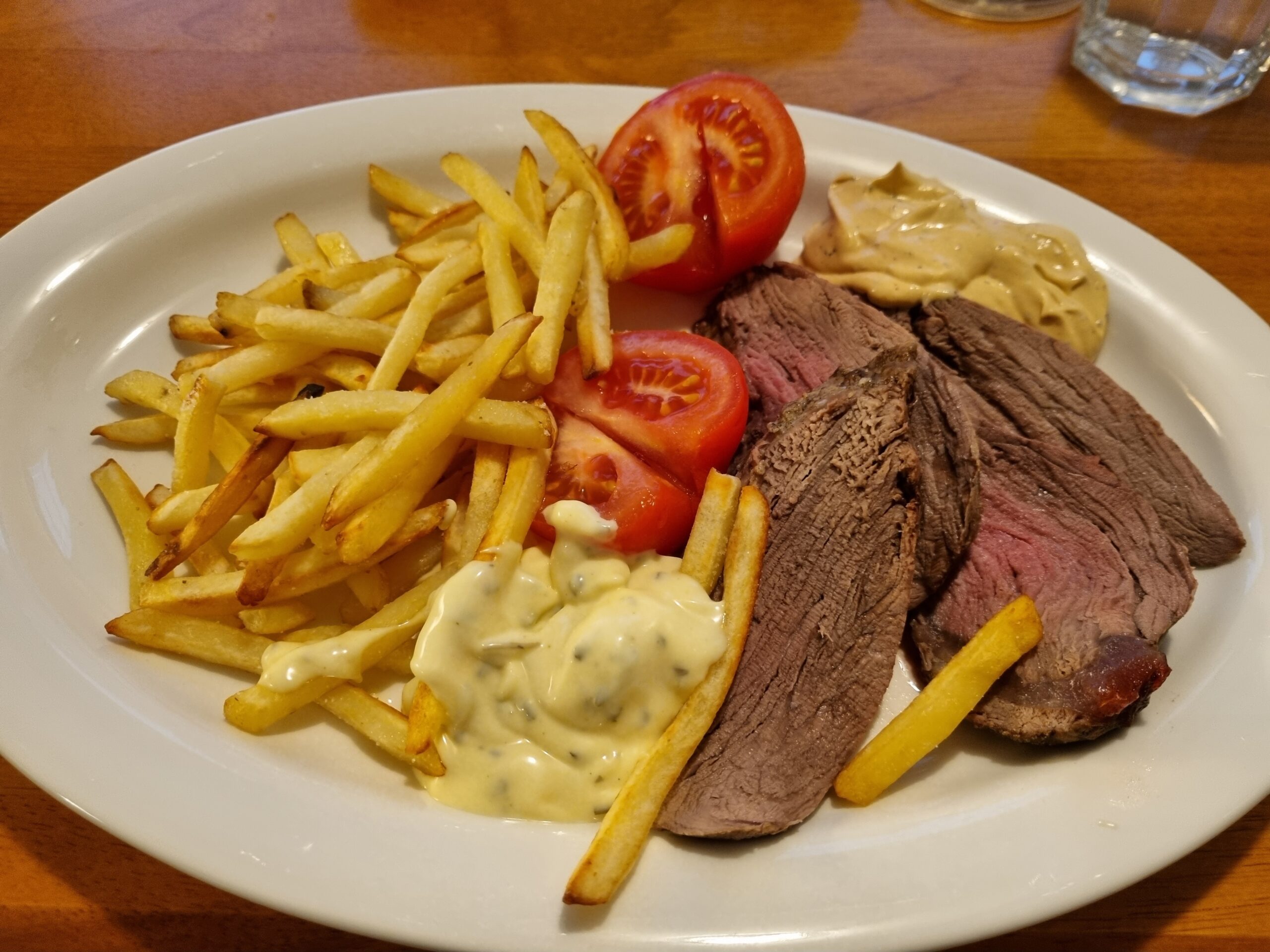 Blommor och god mat hemma