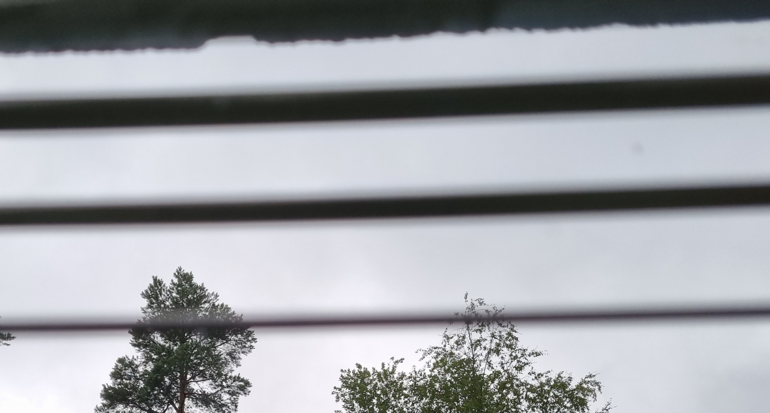 Regnet bara öser ner