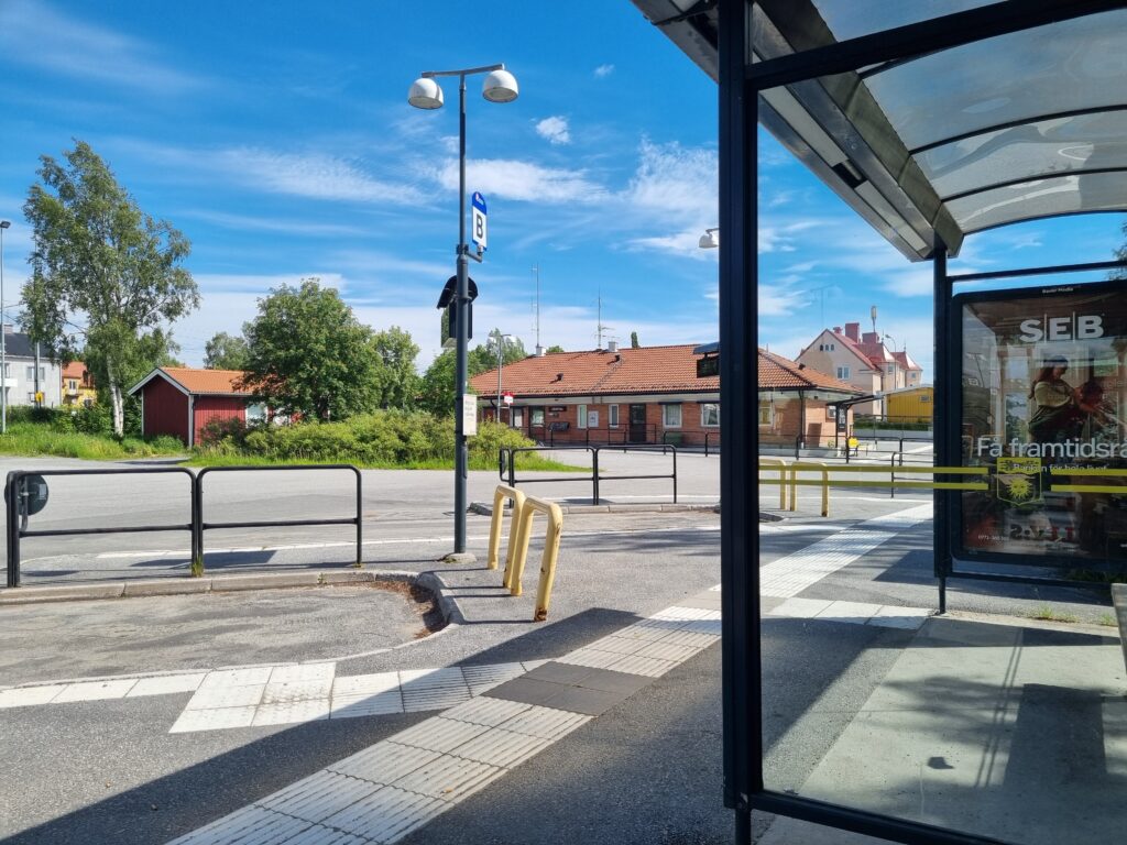 Hemresa från norrland med buss och dagtåg. Bild av Skellefteå Busstation.
